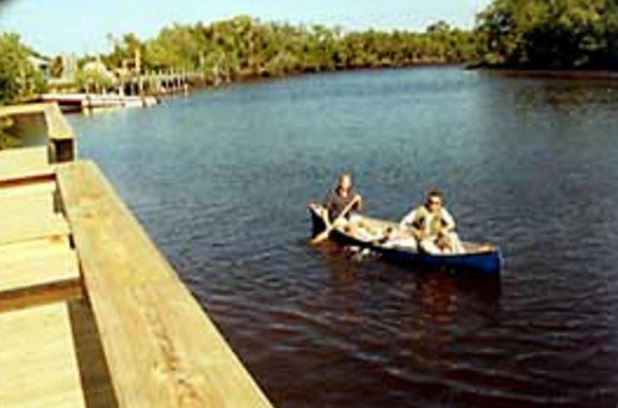 River Wilderness Waterfront Cabins Everglades City Exterior foto