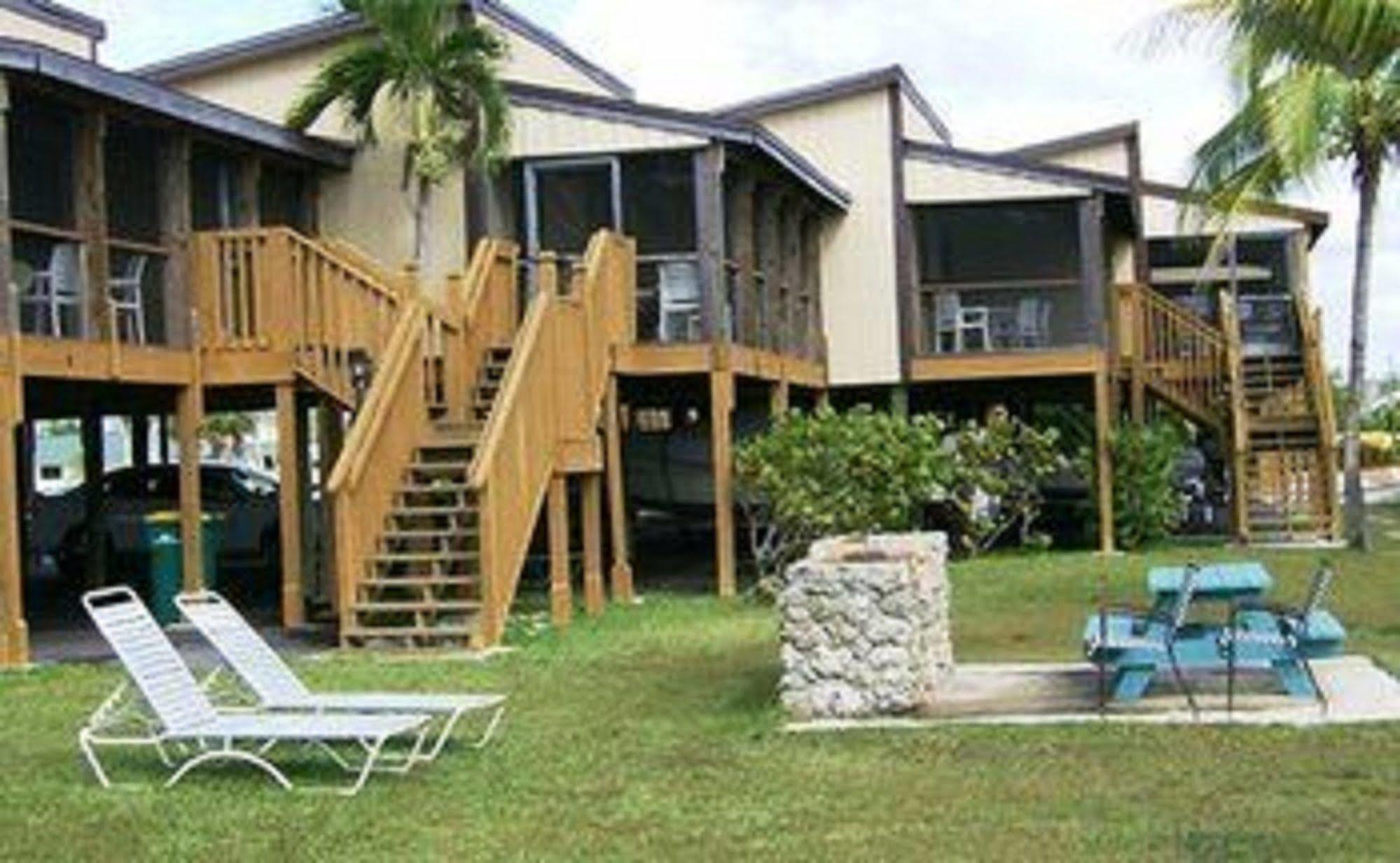 River Wilderness Waterfront Cabins Everglades City Exterior foto