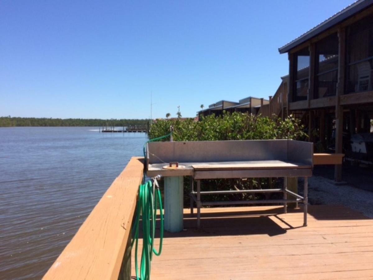 River Wilderness Waterfront Cabins Everglades City Exterior foto