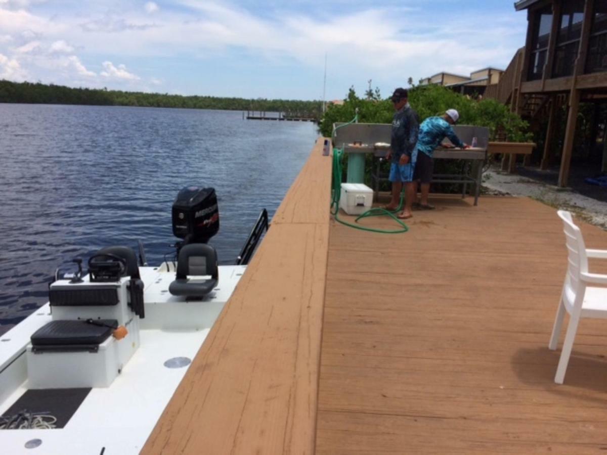 River Wilderness Waterfront Cabins Everglades City Exterior foto